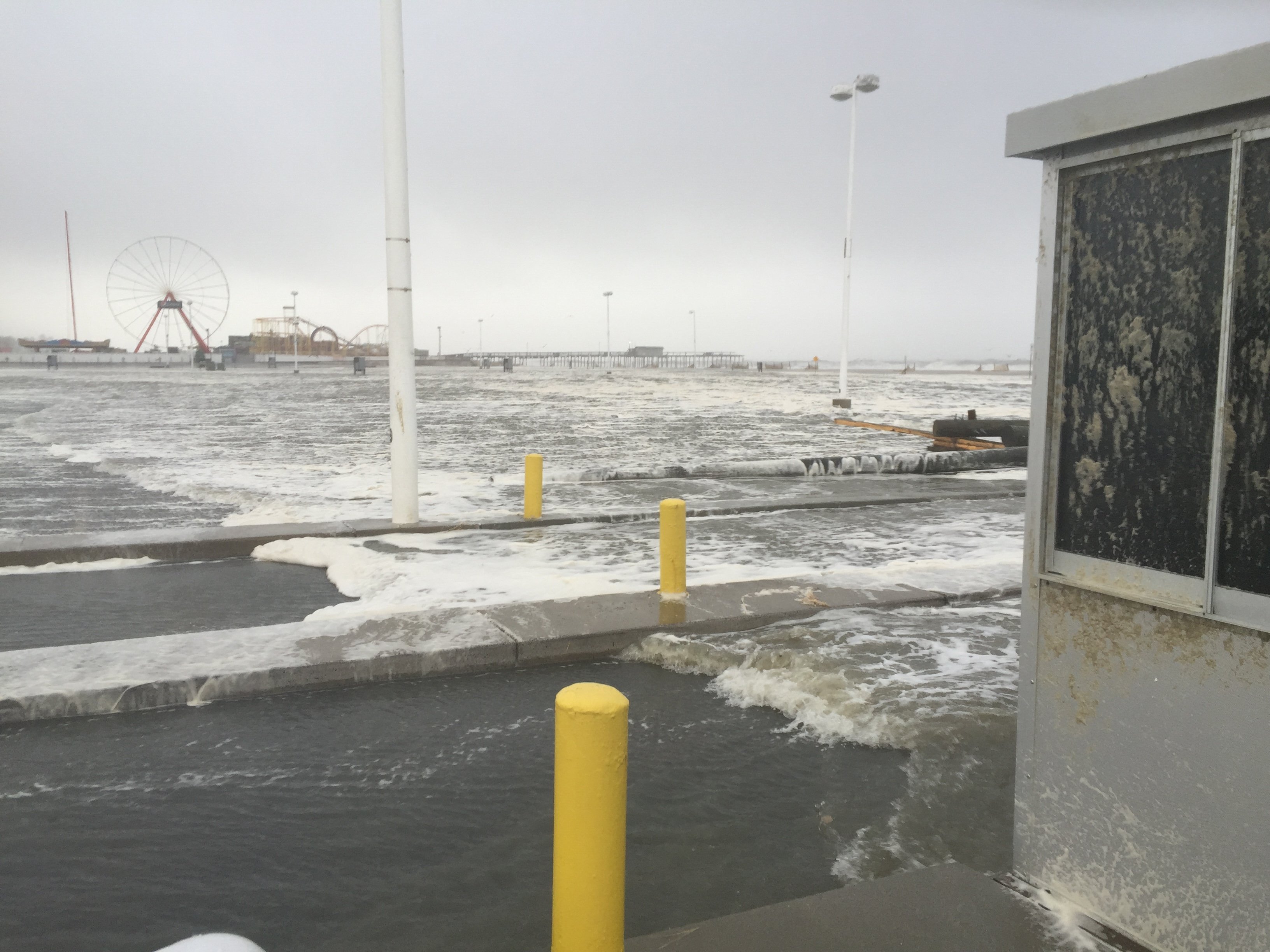 Winter Storm Jonas Pounds Ocean City, Maryland Ocean