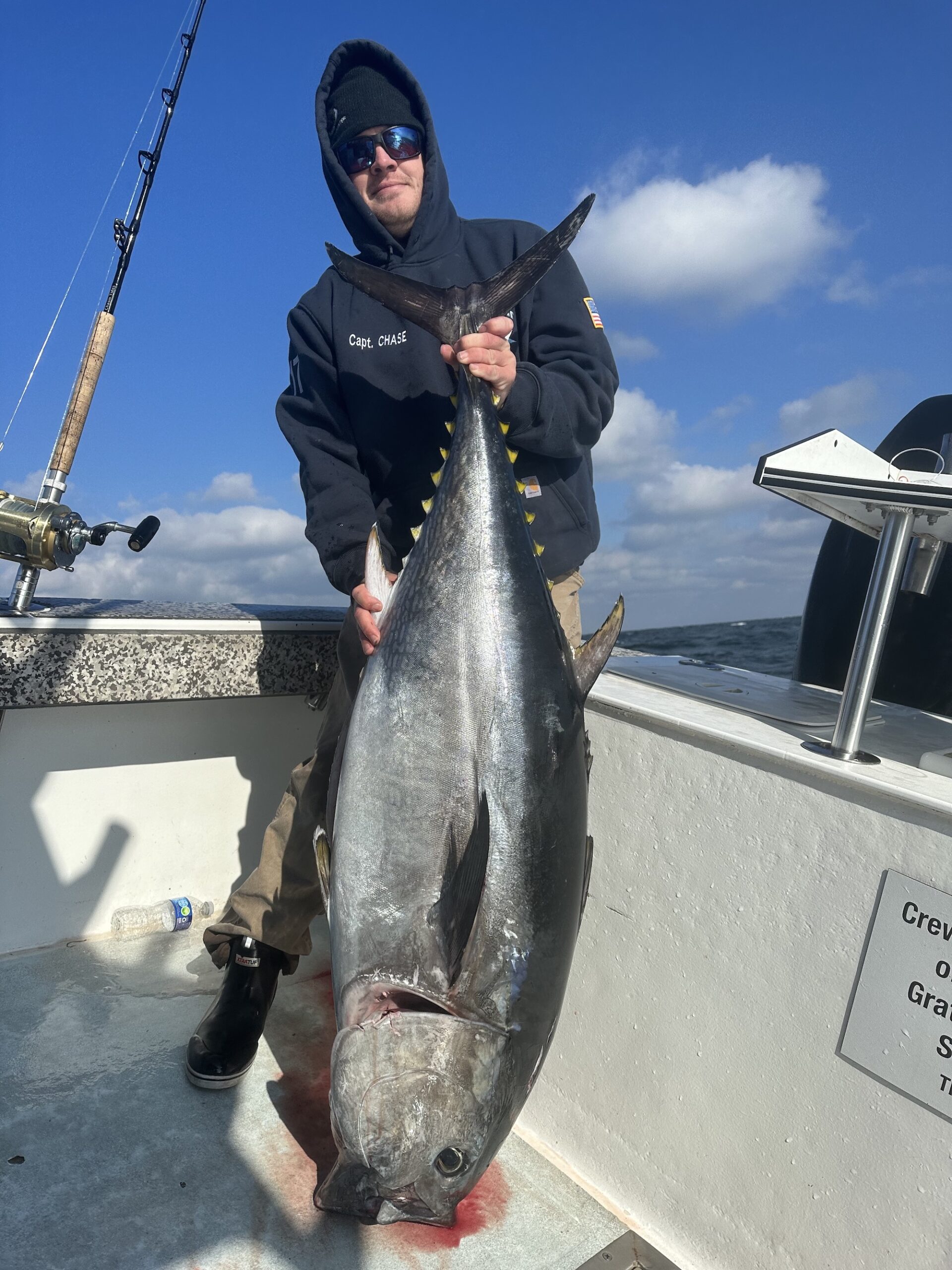Giant Bluefin Tuna 9 Miles Off of Ocean City - Ocean City MD Fishing